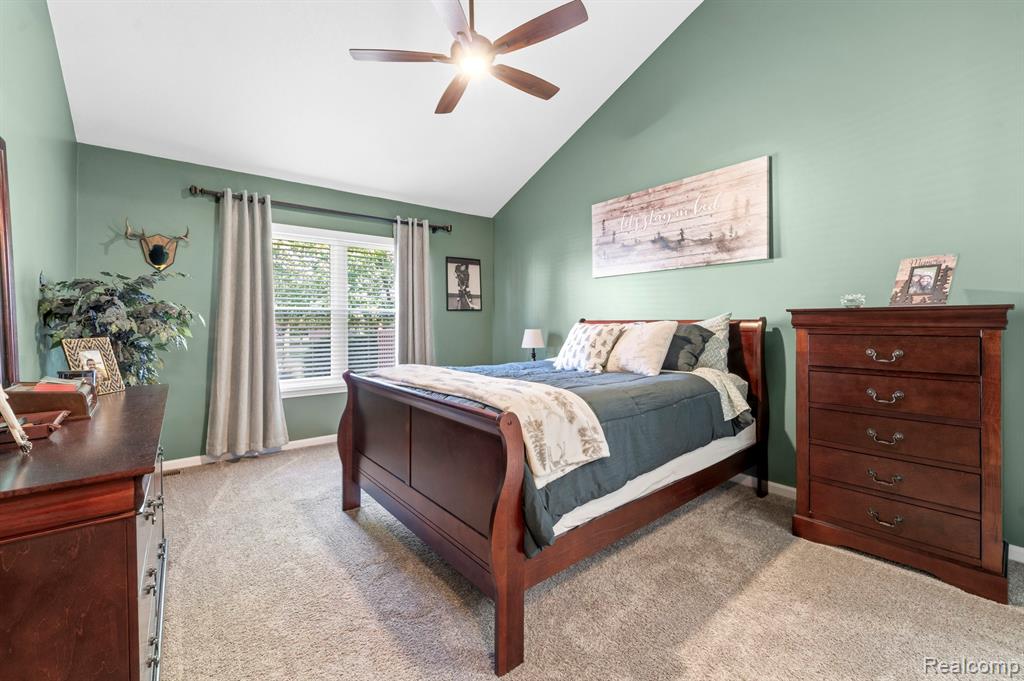 5514 Greenway Drive, Trenton, MI 48183 — Photo 18