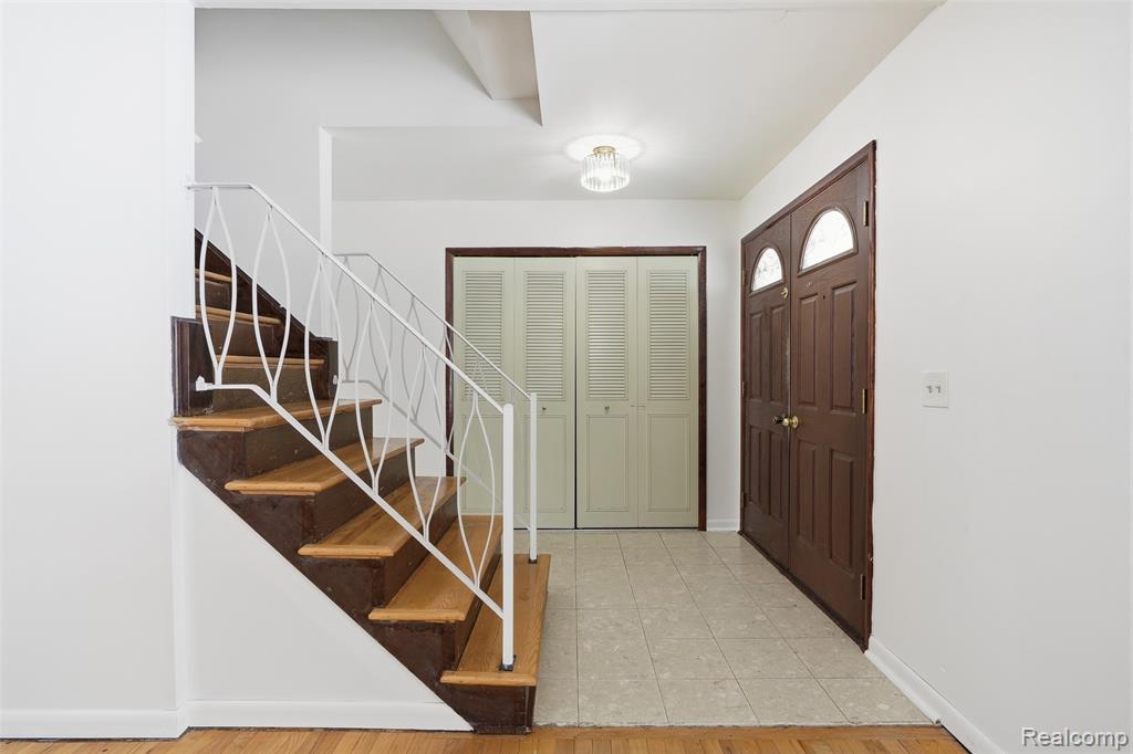 39563 Cadborough Drive, Clinton Twp, MI 48038 — Photo 4