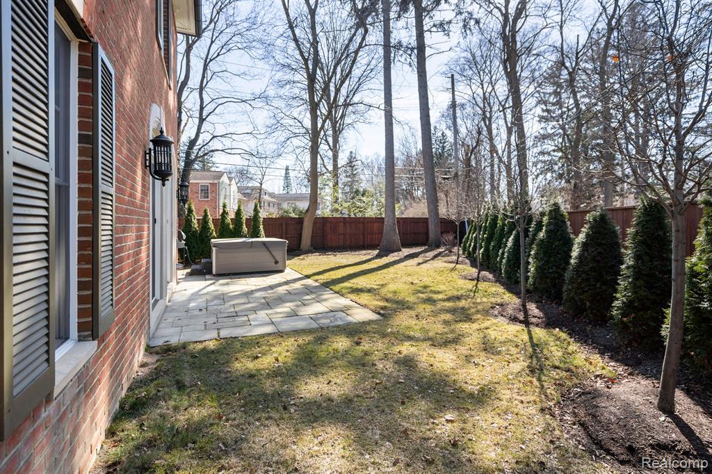 550 SHIRLEY Road, Birmingham, MI 48009 — Photo 60