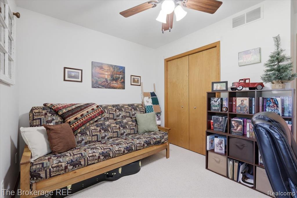 6057 Center Road, Grand Blanc, MI 48439 — Photo 33