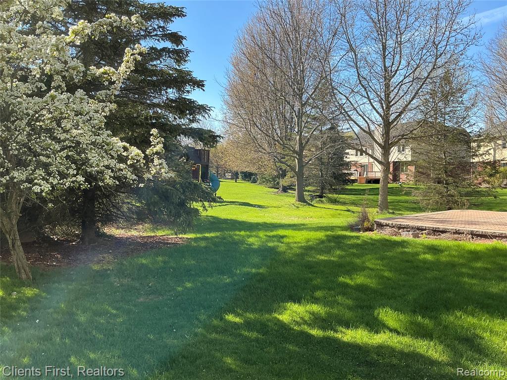 41074 Scarborough Lane, Novi, MI — Photo 9