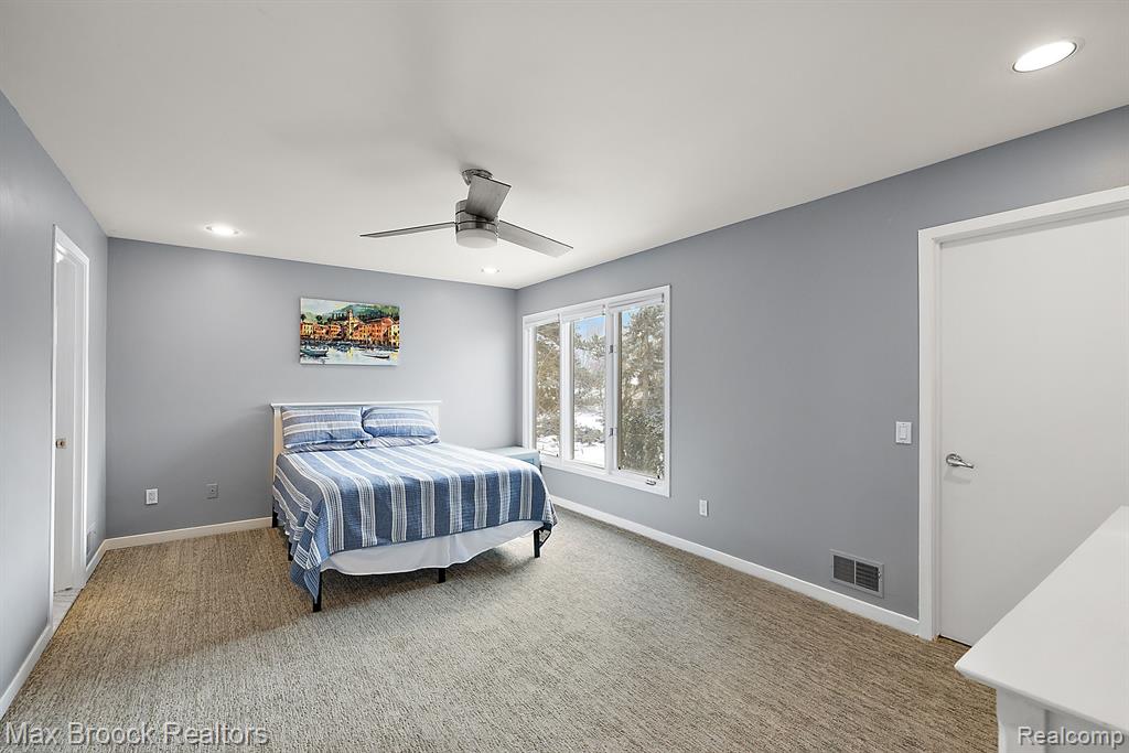 3540 Erie Drive, Orchard Lake Village, MI 48324 — Photo 23