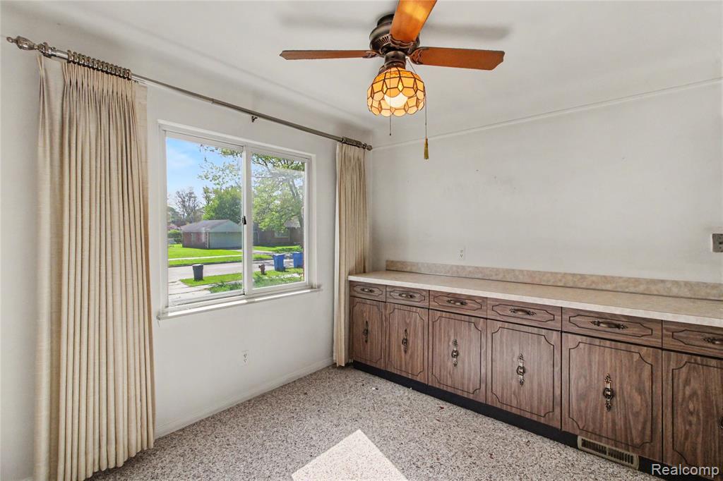 8103 Virgil Street, Dearborn Heights, MI 48127 — Photo 8