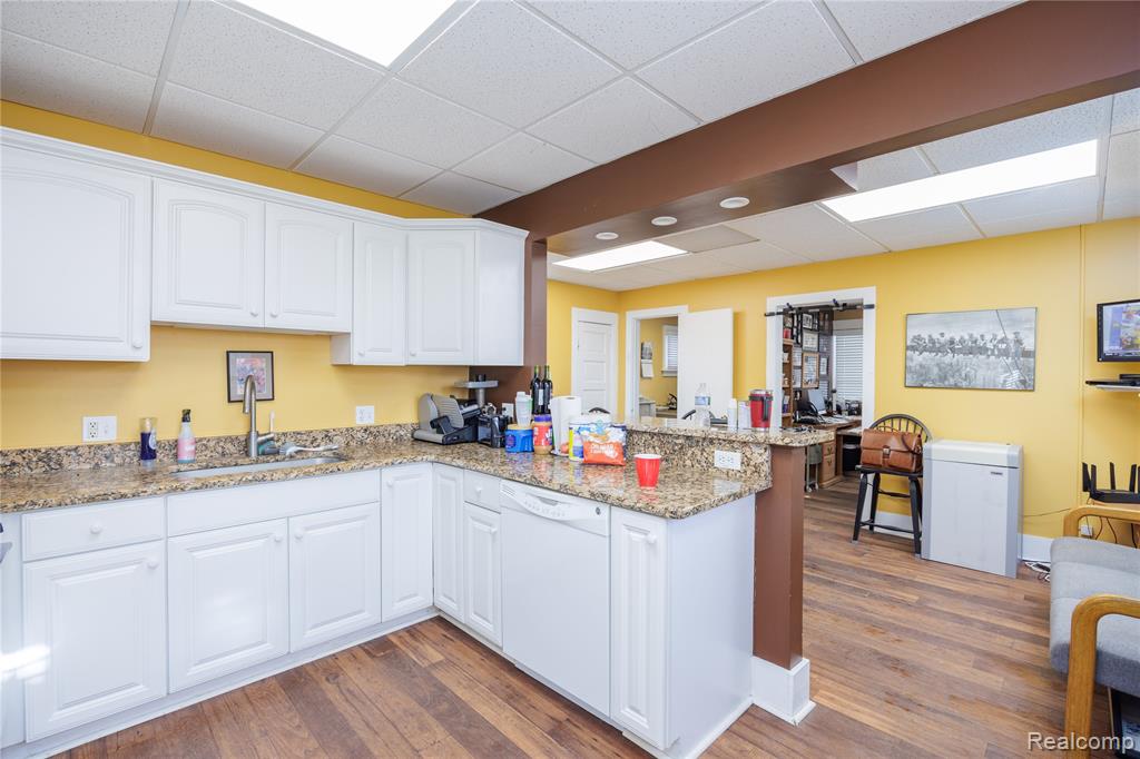 815 N Main Street, Rochester, MI 48307 — Photo 16