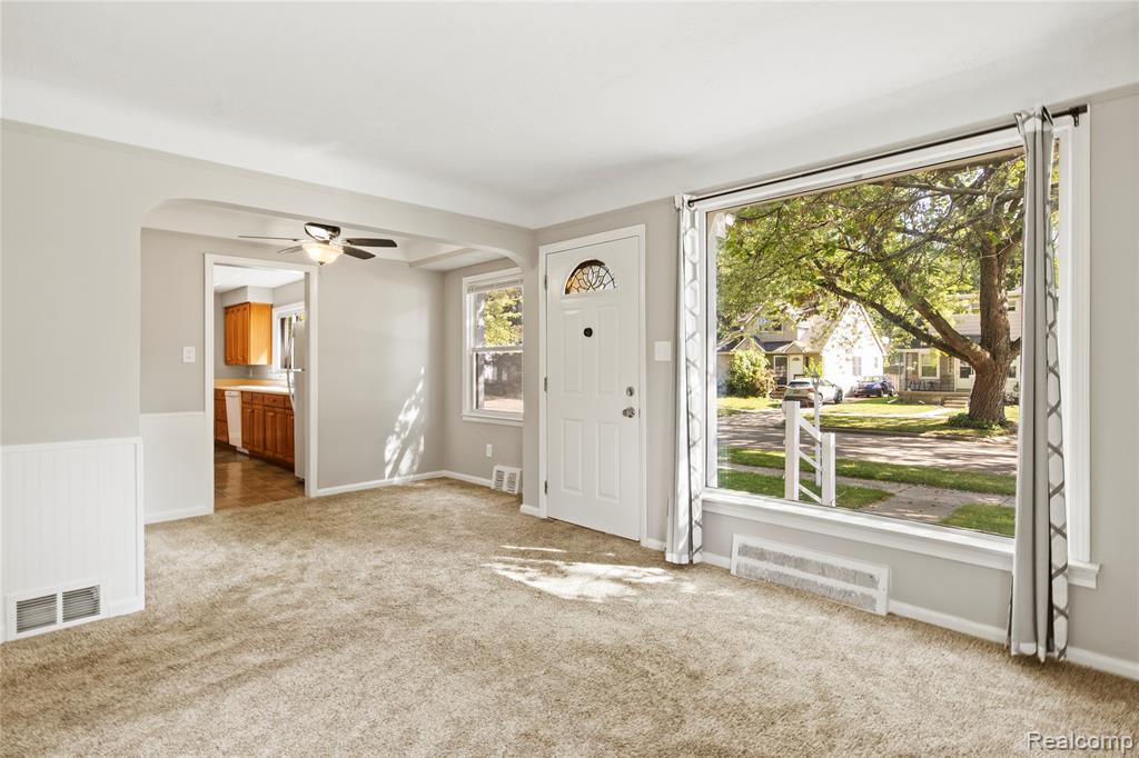9591 Columbia, Redford, MI 48239 — Photo 12