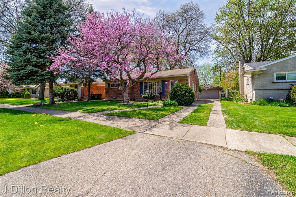 9371 MERRIMAN Road, Livonia, MI 48150 — Photo 3