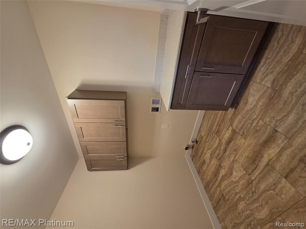 7484 SKYLAR Court, Swartz Creek, MI 48473 — Photo 11