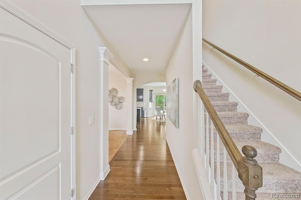 50736 SEVILLA Circle, Novi, MI — Photo 4