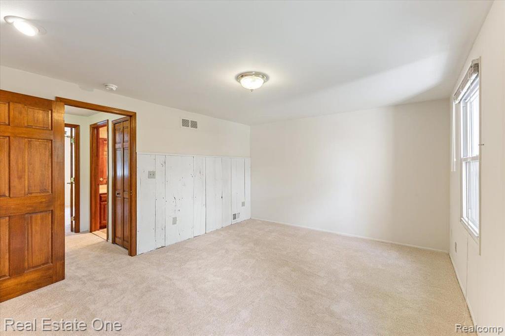 1649 BRENTWOOD Drive, 140, Troy, MI 48098 — Photo 16