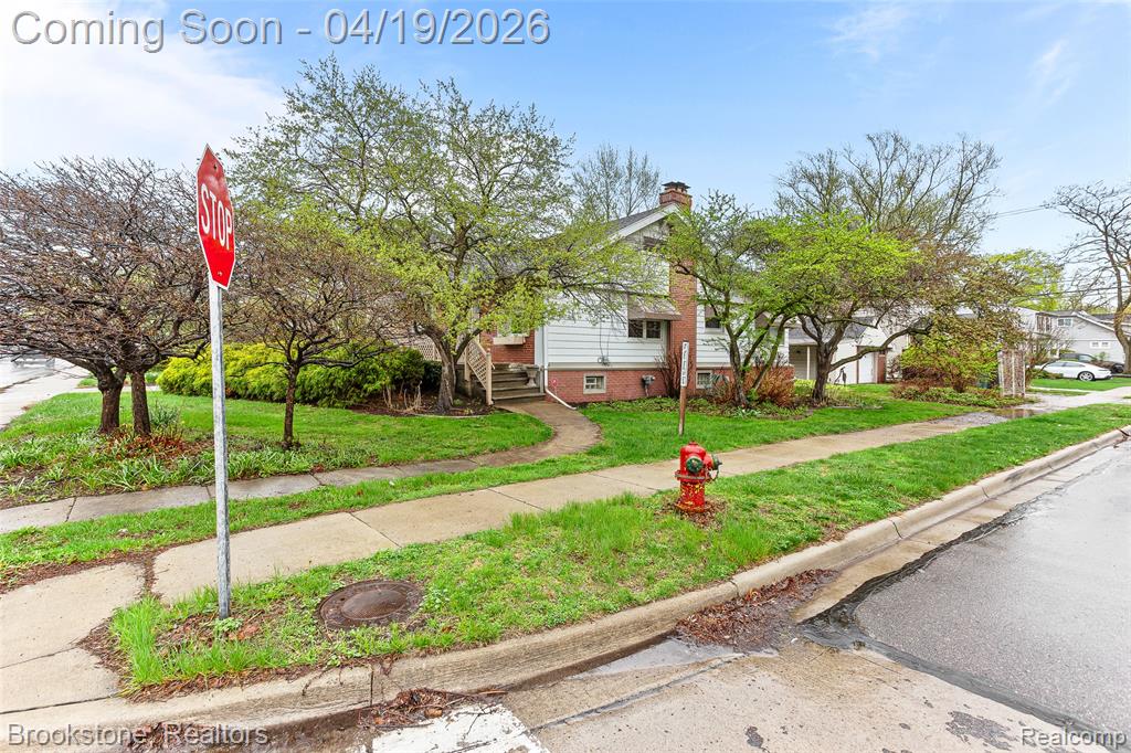 719 W 12 Mile Road, Royal Oak, MI 48073 — Photo 41