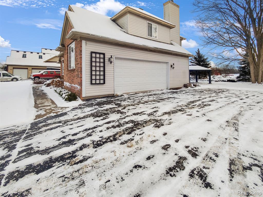 7165 WESTMINSTER Circle, Grand Blanc, MI 48439 — Photo 32