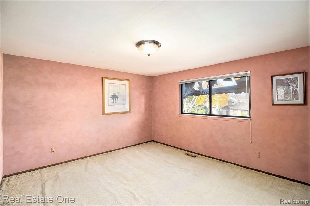 4423 Reilly Court, Troy, MI 48085 — Photo 16