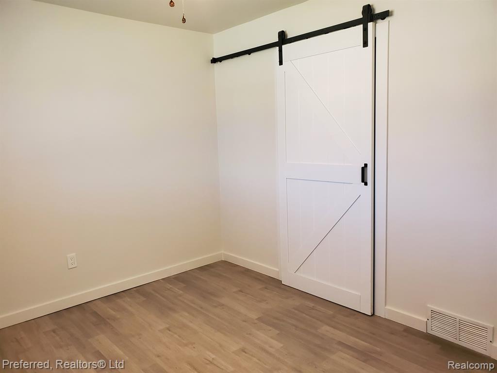 9455 TERRY Street, Romulus, MI 48174 — Photo 10