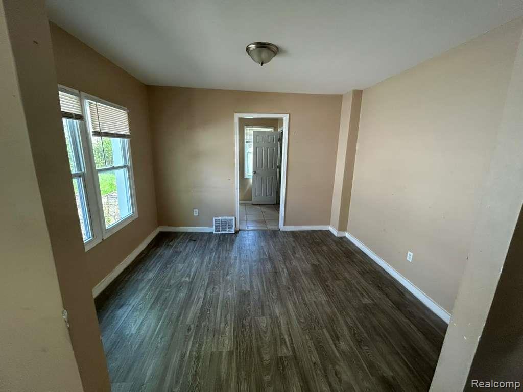 6078 Plainview Avenue, Detroit, MI 48228 — Photo 3