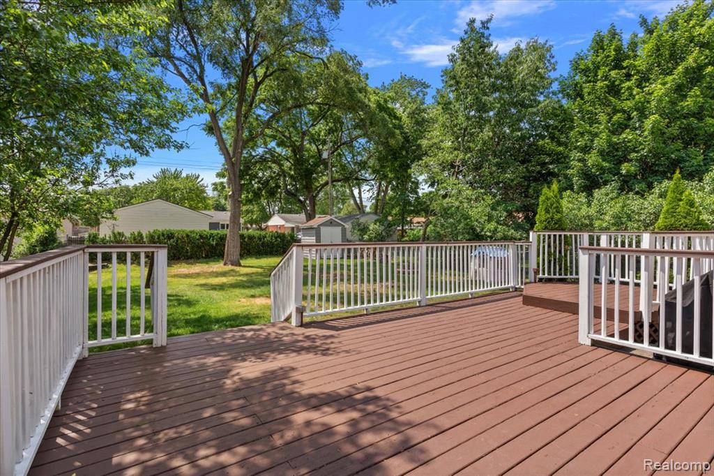 11169 Chestnut Drive, Plymouth, MI 48170 — Photo 28