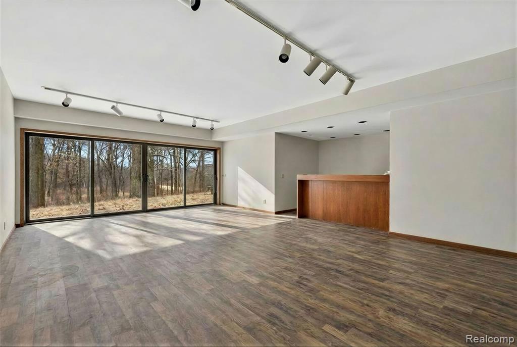 2551 Patterson Lake Road, Pinckney, MI 48169 — Photo 67