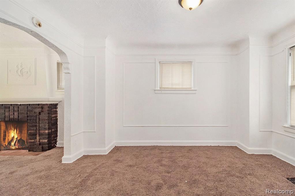 8100 ROBSON Street, Detroit, MI 48228 — Photo 4
