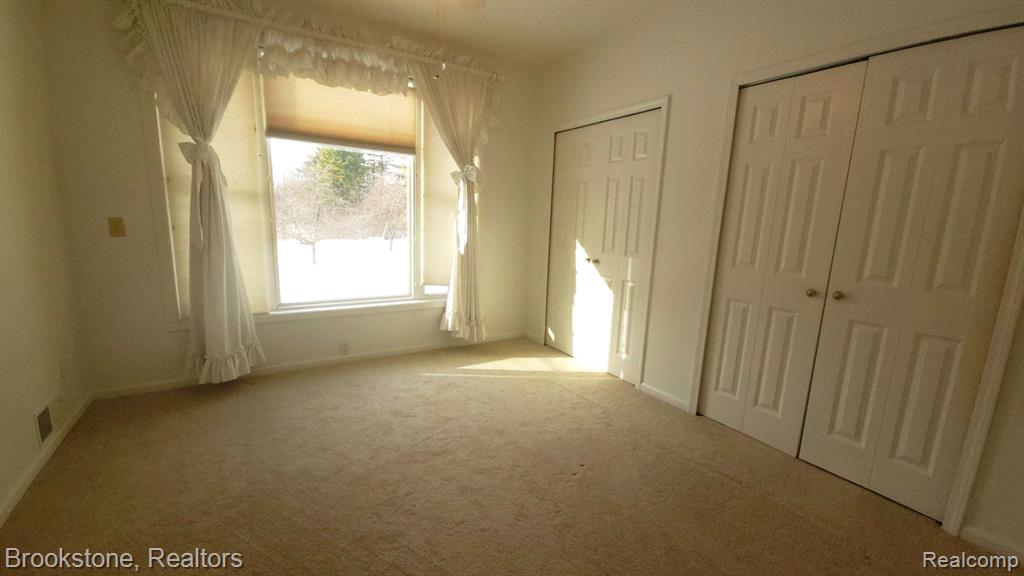 7090 LINDEN Road, Fenton, MI 48430 — Photo 23