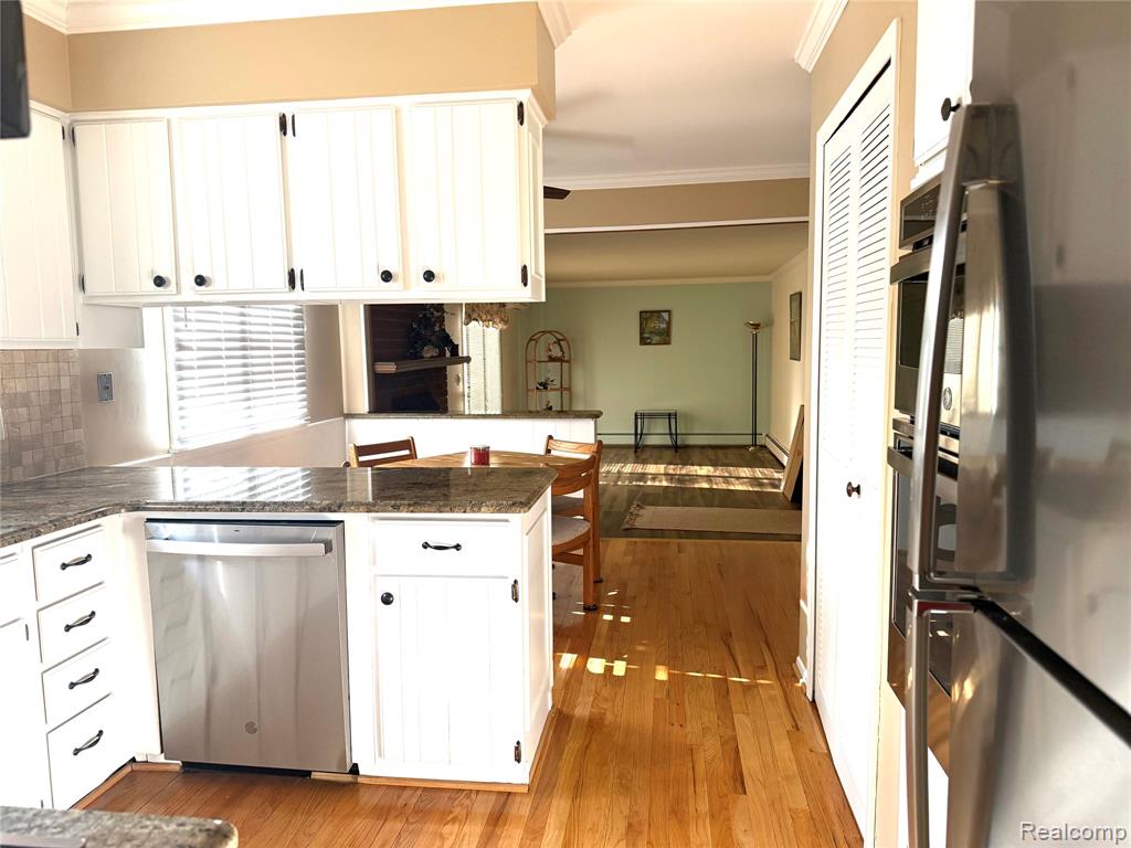 2570 Aspen Lane, Bloomfield, MI 48302 — Photo 13