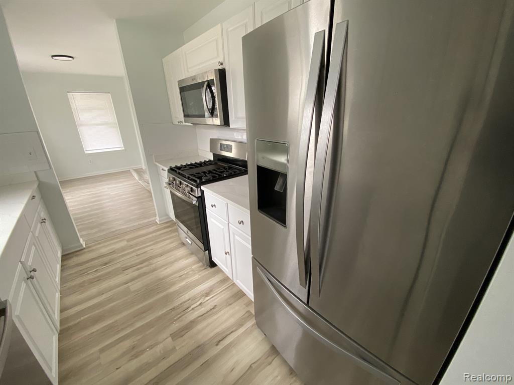 21032 WOODSIDE Avenue, Ferndale, MI 48220 — Photo 11