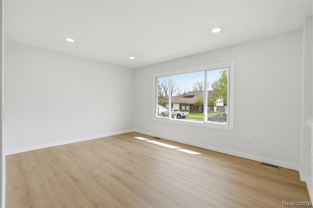 70415 Canterbury Drive, Richmond, MI 48062 — Photo 4