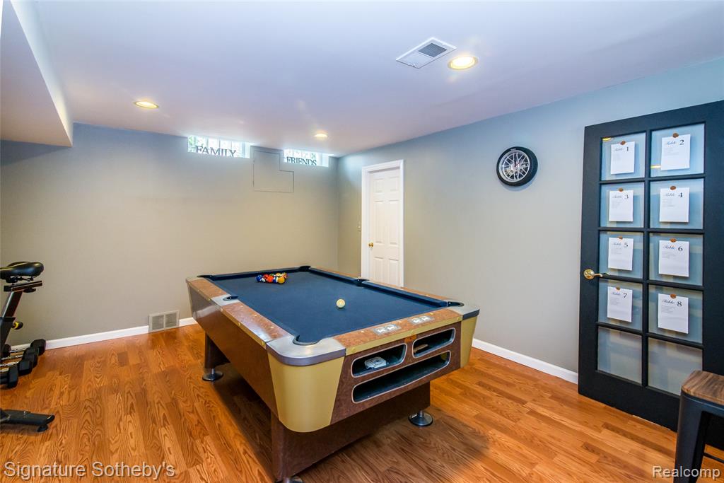 576 Ten Point Drive, Rochester Hills, MI 48309 — Photo 33