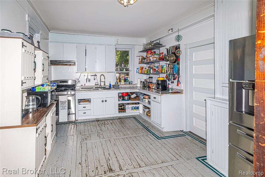 605 N Mill Street, Clio, MI 48420 — Photo 10