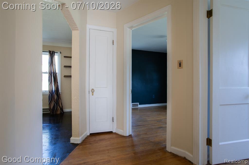 723 Pine Street, Wyandotte, MI 48192 — Photo 15