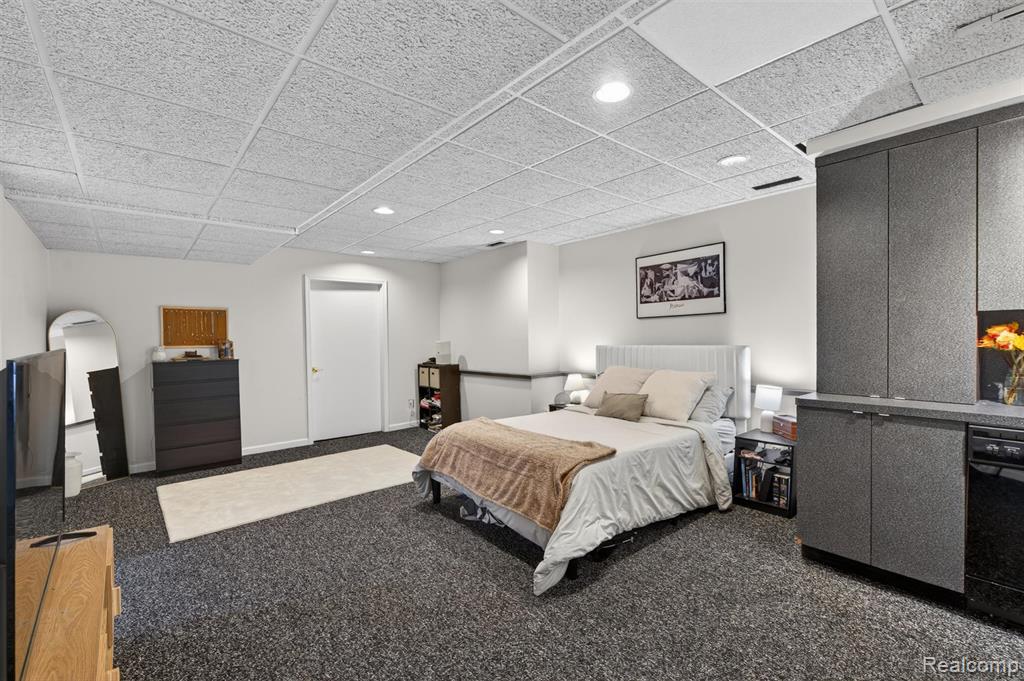 7359 Colchester Lane, West Bloomfield, MI — Photo 40