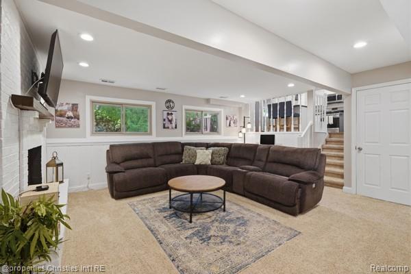 6884 Aeroview Street, West Bloomfield, MI 48324 — Photo 11