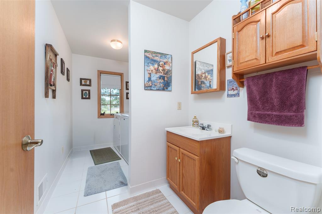 5382 Meadowlawn Road, Fowlerville, MI 48836 — Photo 26
