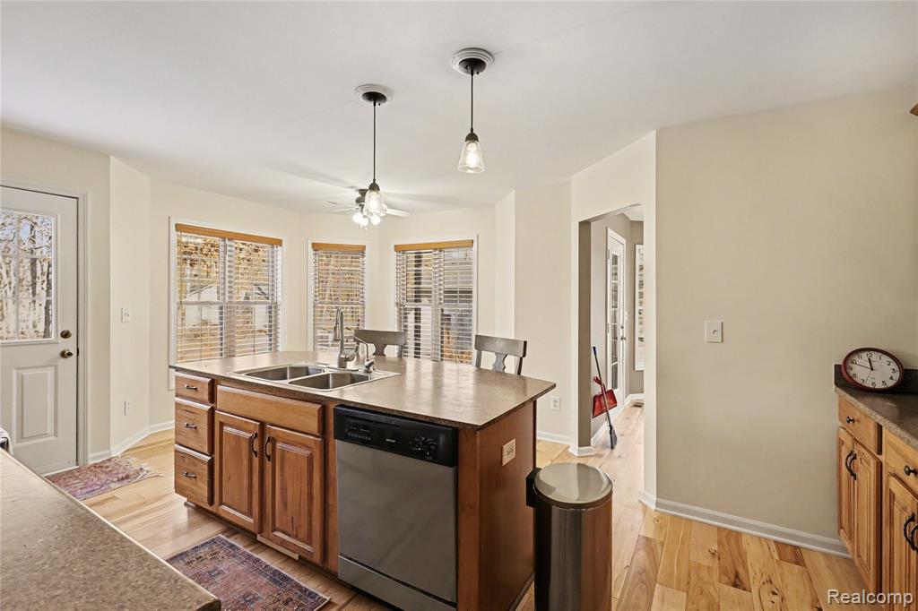8530 Pineview Lake Drive, Linden, MI 48451 — Photo 5
