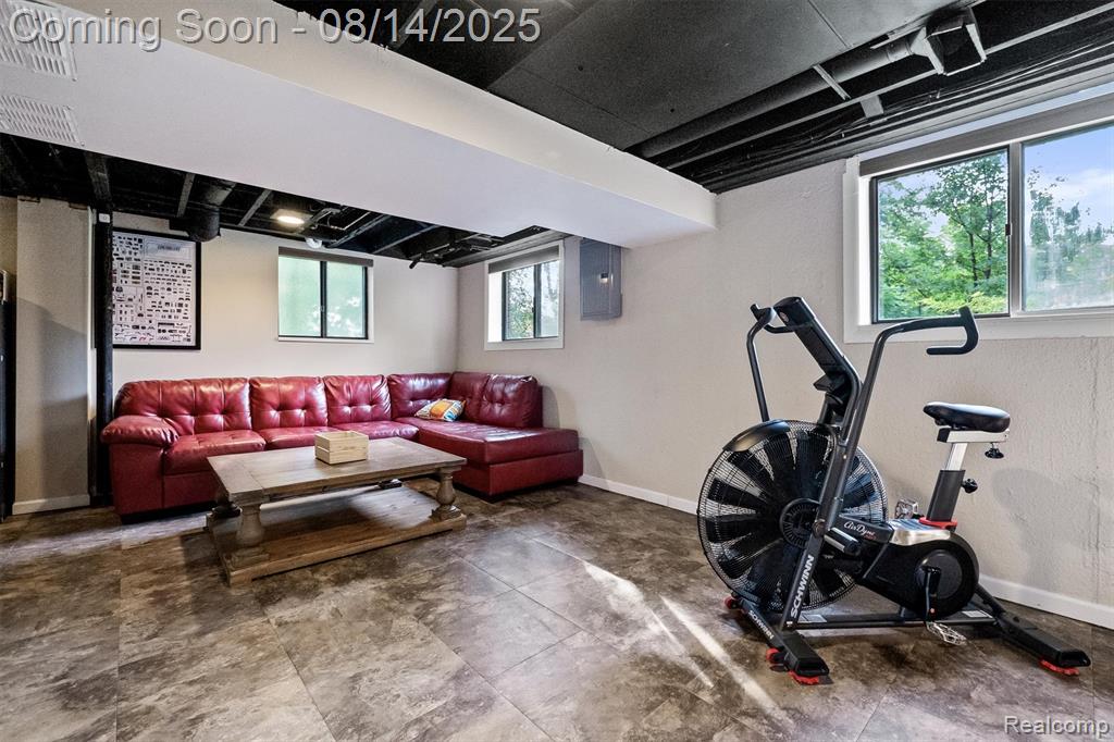 541 Lake Forest Road, Rochester Hills, MI 48309 — Photo 18