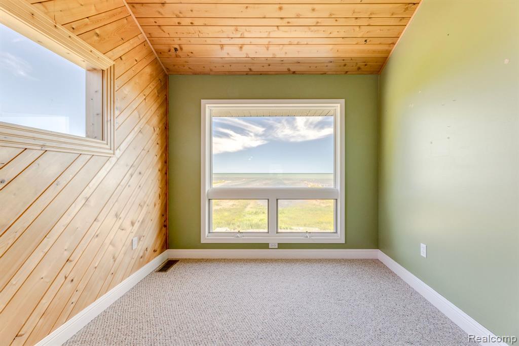 6455 LAKEVIEW Drive, MI — Photo 24