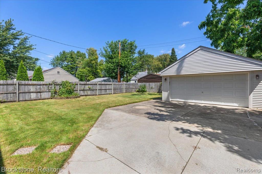 516 N EDGEWORTH Avenue, Royal Oak, MI 48067 — Photo 30
