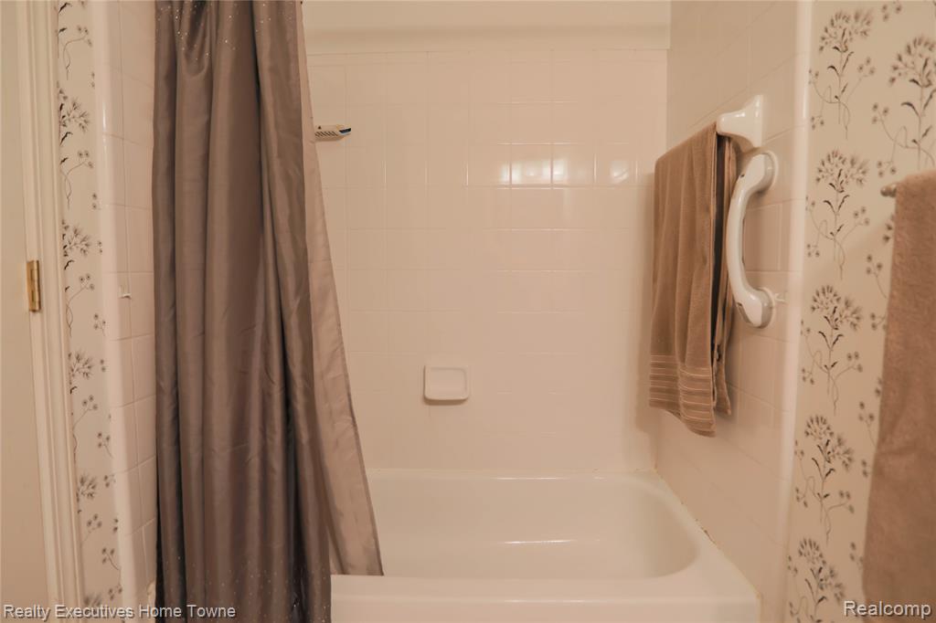 53293 Butternut Street, Chesterfield, MI — Photo 22