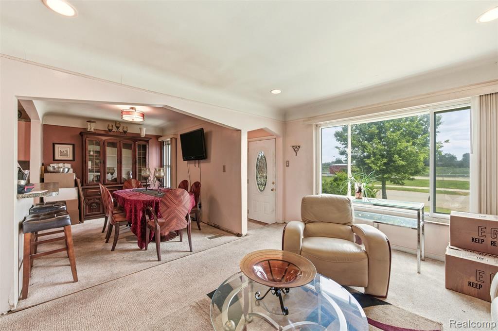 9325 Stahelin Avenue, Detroit, MI 48228 — Photo 8