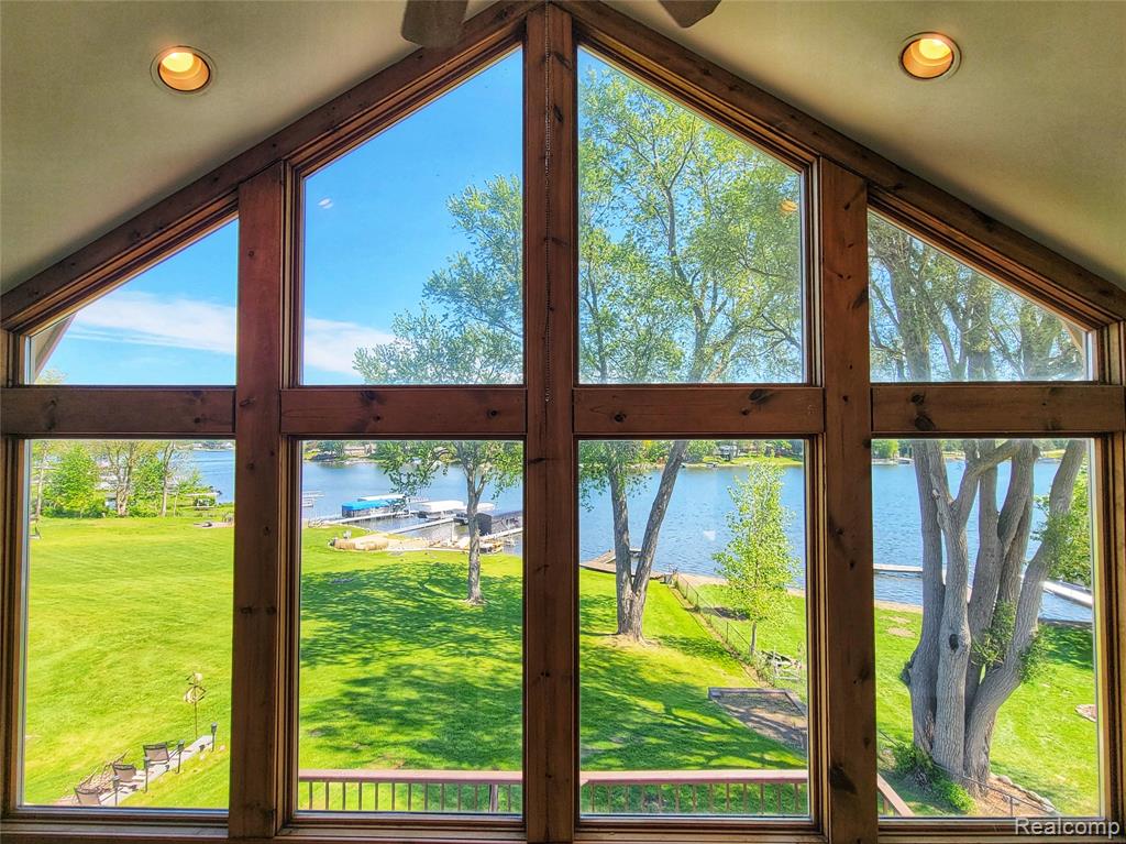 712 Wolverine Drive, Wolverine Lake, MI 48390 — Photo 7