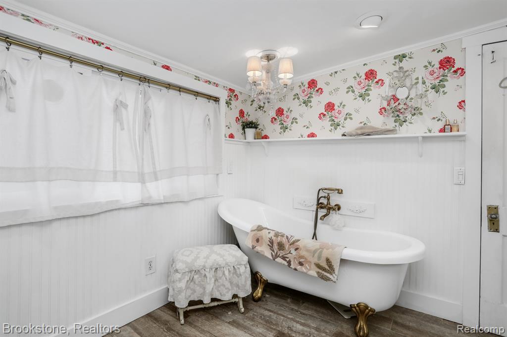 7146 ARROWOOD Drive, West Bloomfield, MI 48324 — Photo 31
