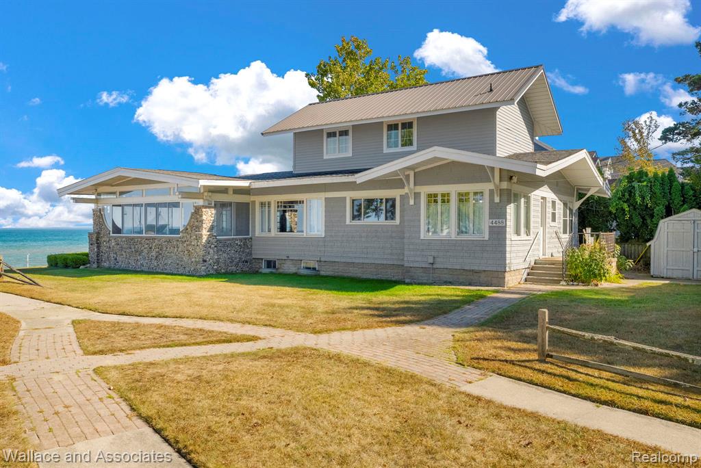 4488 Gratiot Avenue, Port Huron, MI 48060 — front exterior