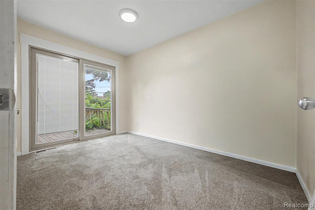 6100 Faust Avenue, Detroit, MI 48228 — Photo 14