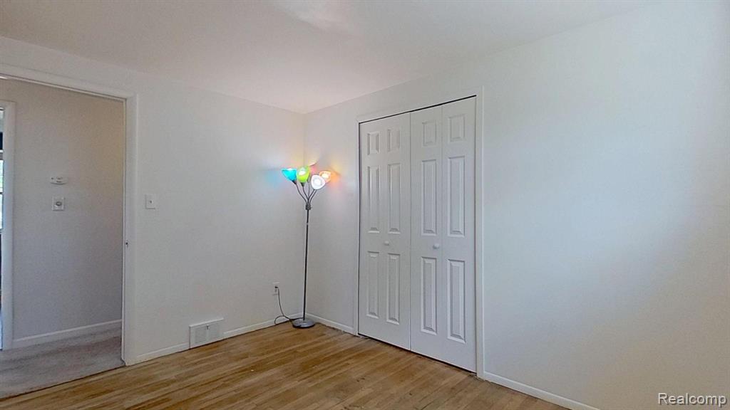 8252 Tinkler Road, Sterling Heights, MI 48312 — Photo 28
