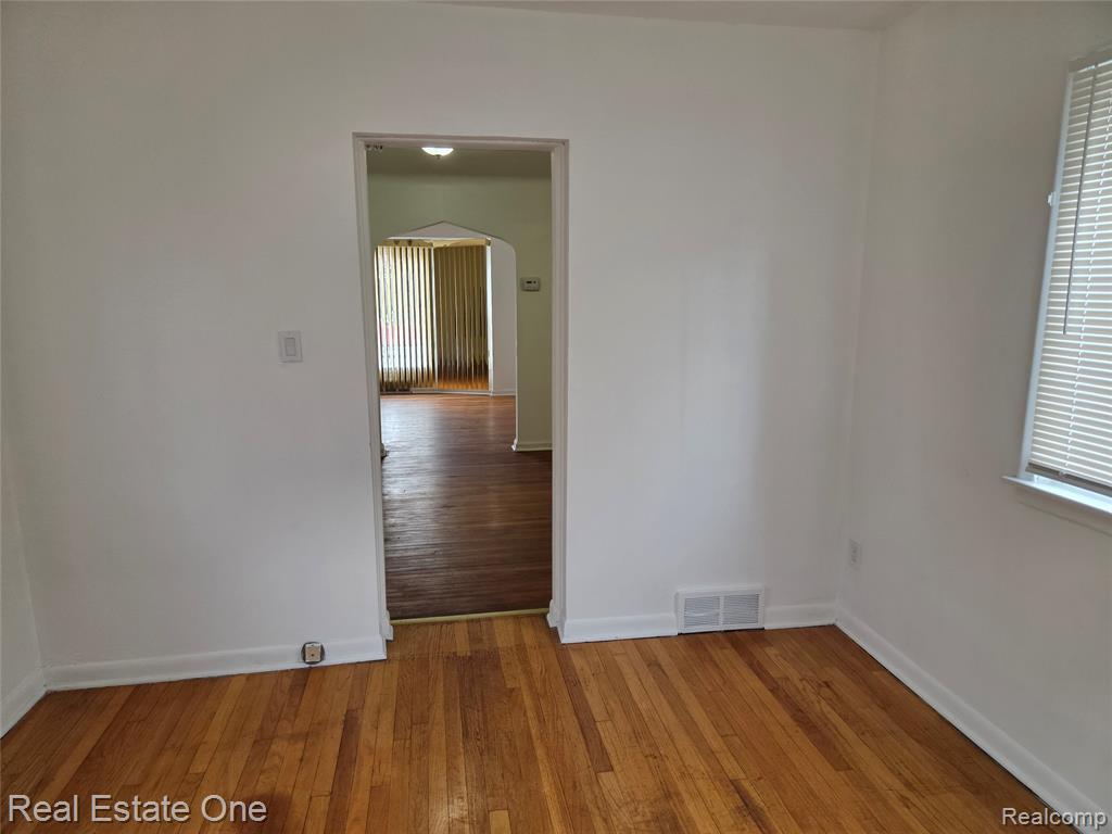 8042 Hartwell Street, Detroit, MI 48228 — Photo 21