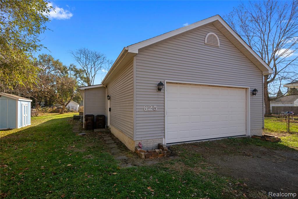 825 Smith Street, Monroe, MI 48161 — Photo 21