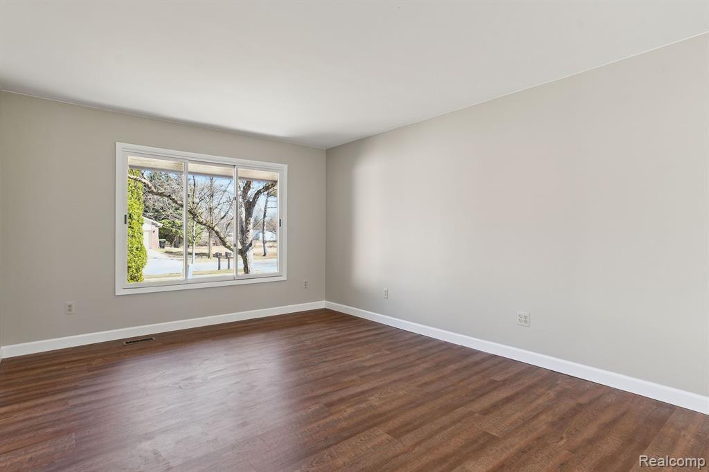 25567 BUCKMINSTER Drive, Novi, MI — Photo 18