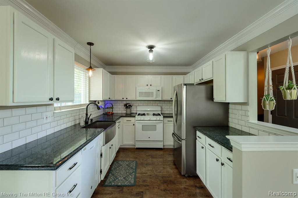 7231 AMANDA Drive, Belleville, MI 48111 — Photo 12