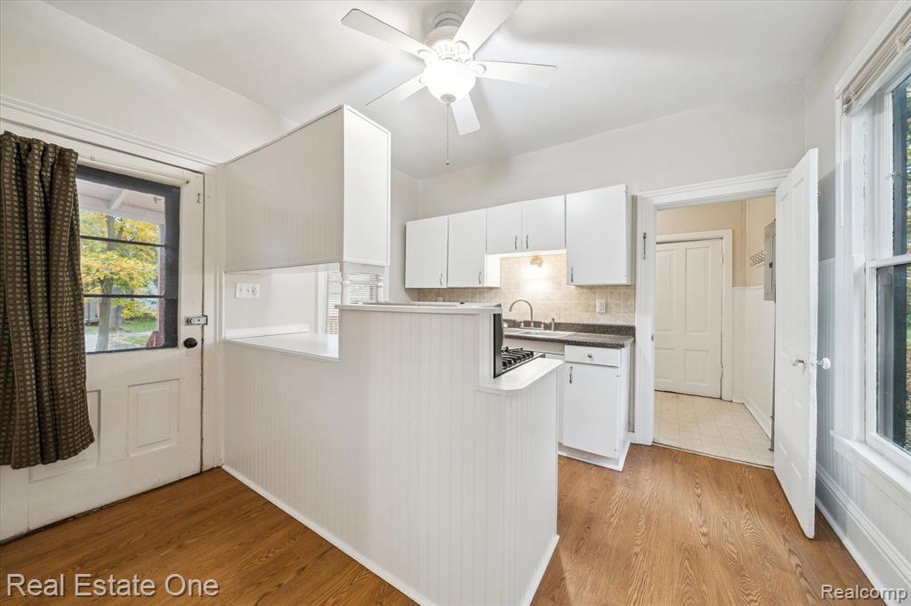 95 N WASHINGTON Street, Oxford, MI 48371 — Photo 15