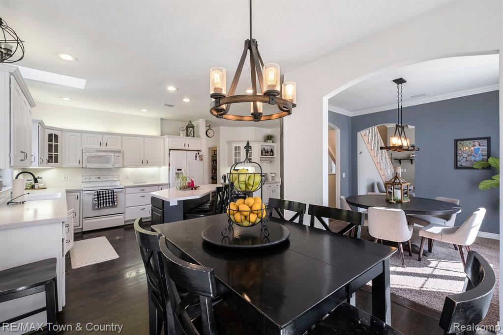 440 RIVER WOODS Drive, Flushing, MI 48433 — Photo 12