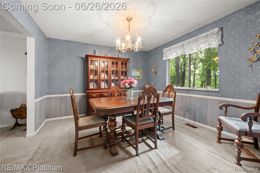 9460 Deer Park Court, Fenton, MI 48430 — Photo 10