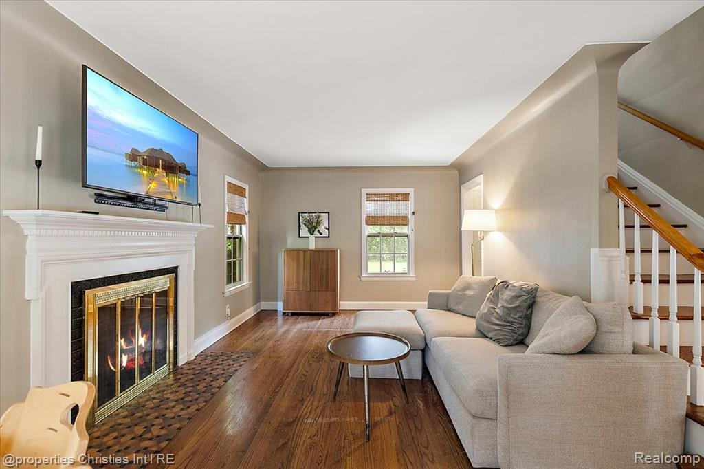 13356 Balfour Avenue, Huntington Woods, MI — Photo 6